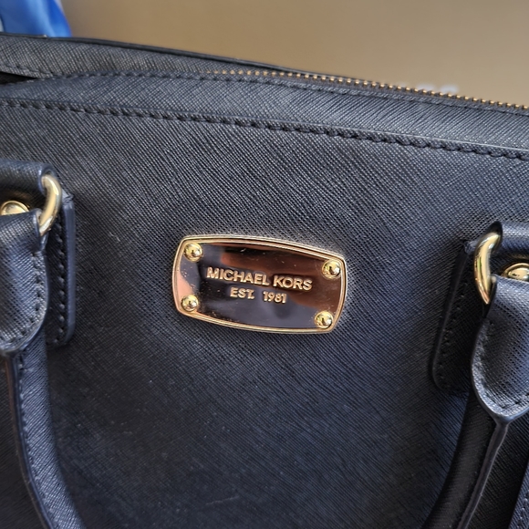 Michael Kors Large Saffiano Satchel - Used - Picture 6 of 15